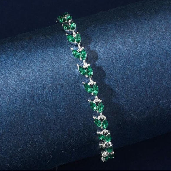 Emerald Green Leaf Tennis Bracelet - Picture 3 of 5